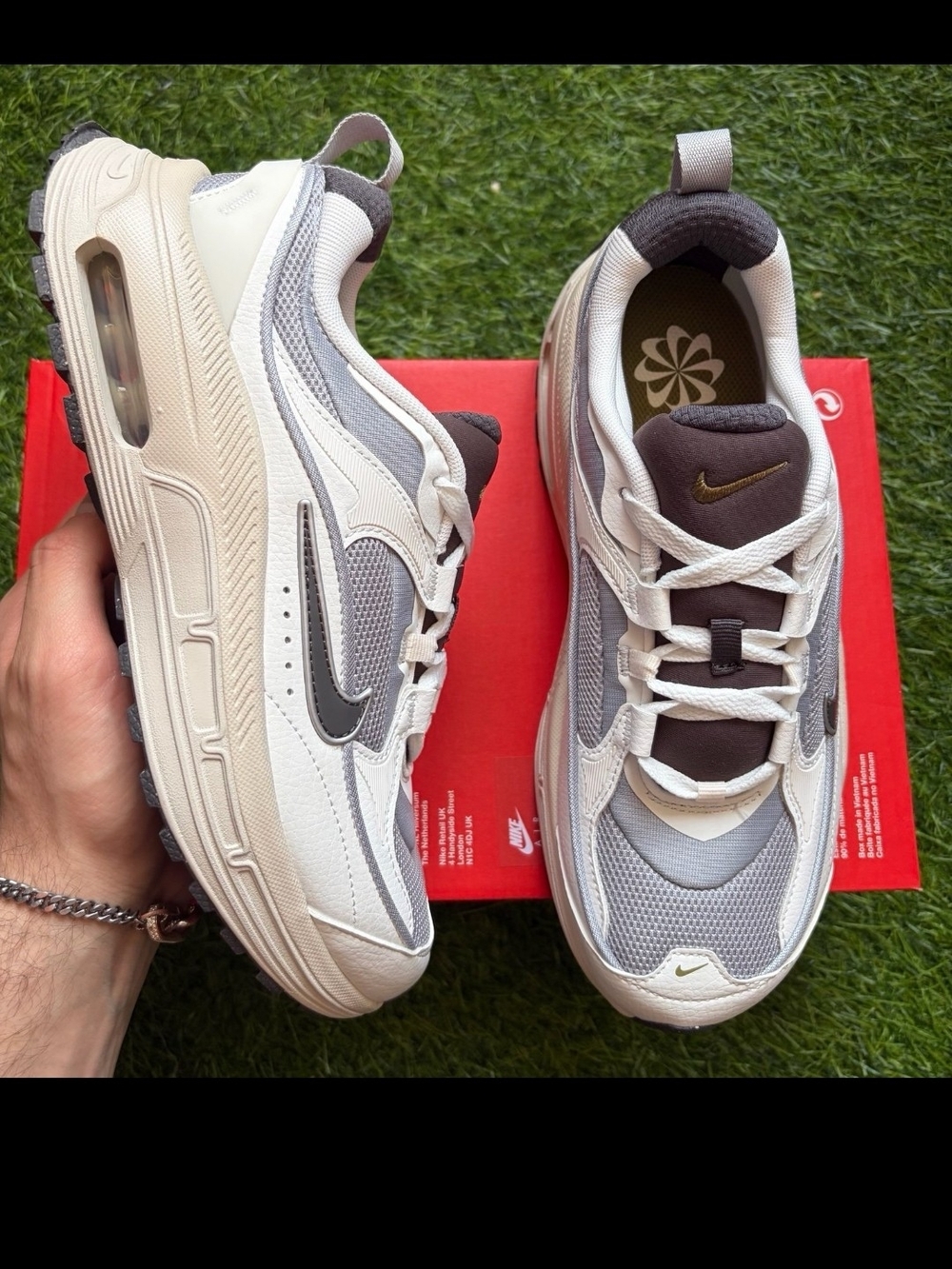 NEW Nike Air Max Bliss Wolf Grey Women’s Size 10